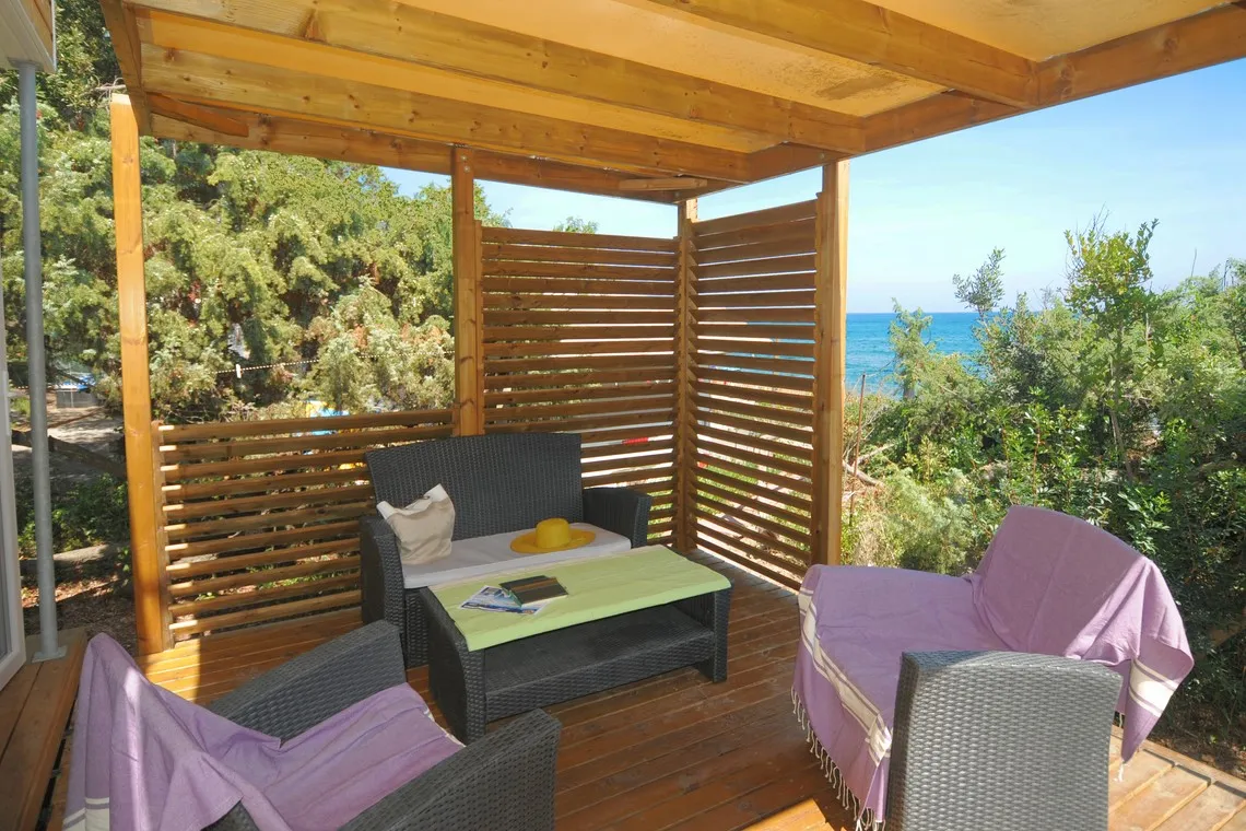 Alalia Sea is a naturist mobile home for 6 people on the Corsican beach